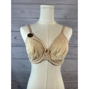 Wacoal Embrace lace Underwire bra size 30DD Style 851205 Beige